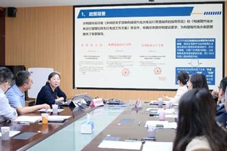 会议室里的人们

AI 生成的内容可能不正确。