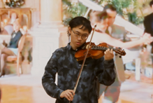 图片包含 人, 桌子, 男人, 食物

AI 生成的内容可能不正确。